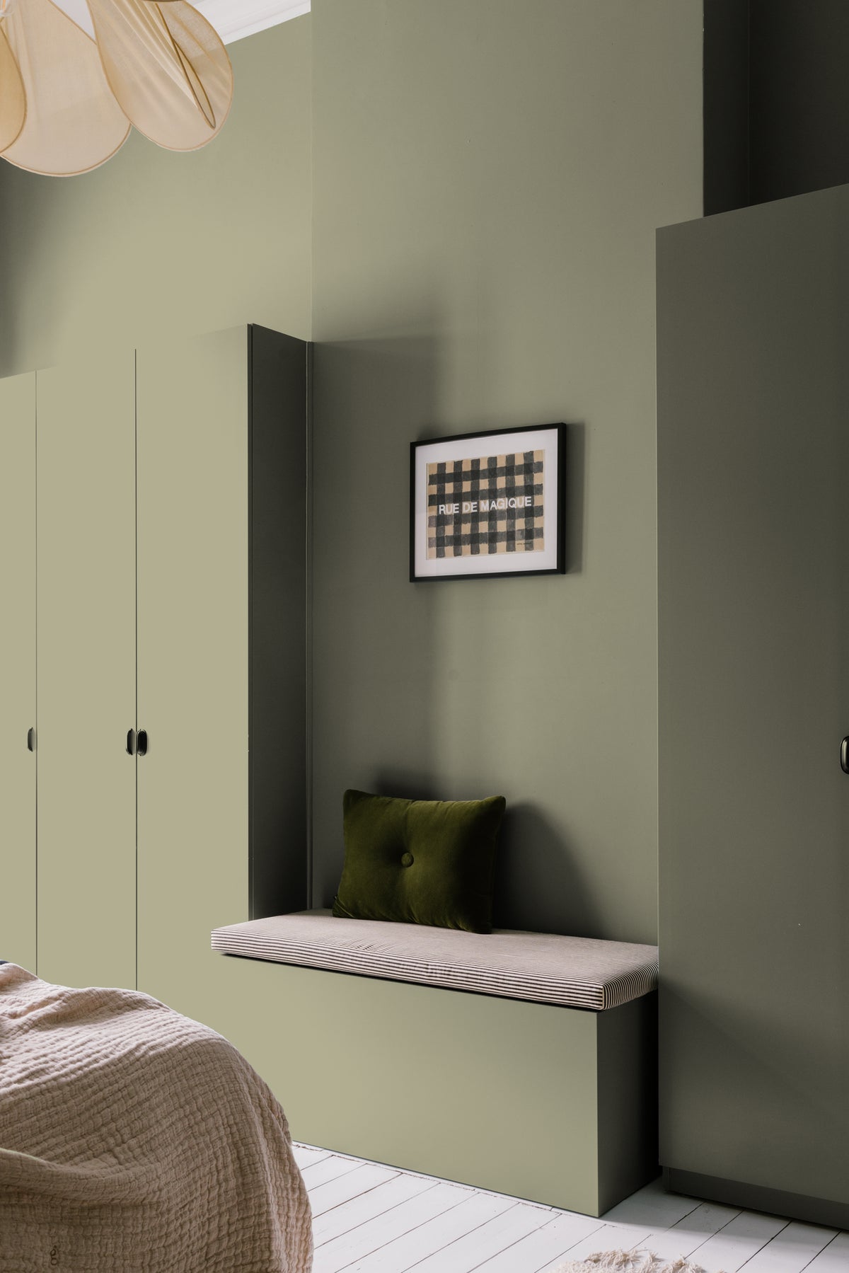 Peintagone paint PE047 Vintage Green – green filter – image 2 of 2